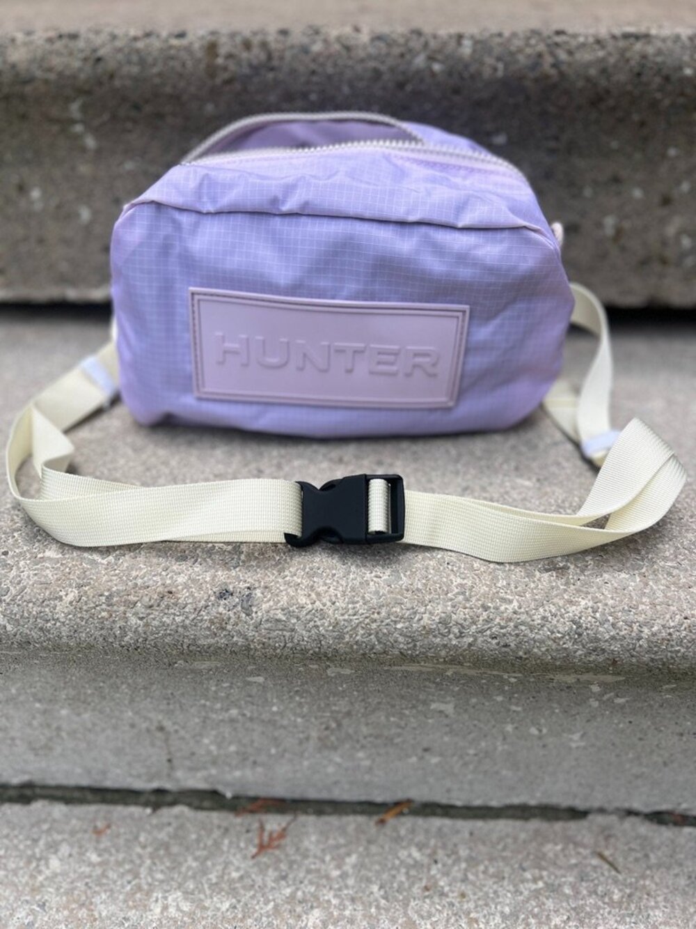 Hunter lavender crossbody bag